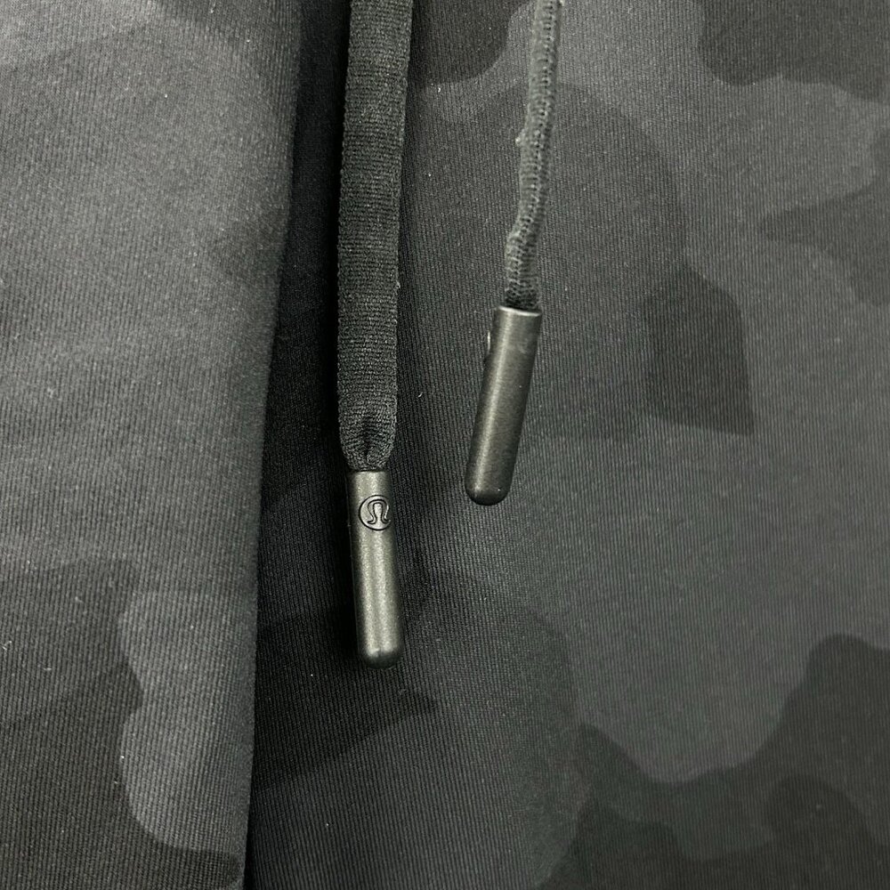 Lululemon Women’s On the Fly Jogger 28" Luxtreme Heritage 365 | Size 8 | Camo - Picture 15 of 16